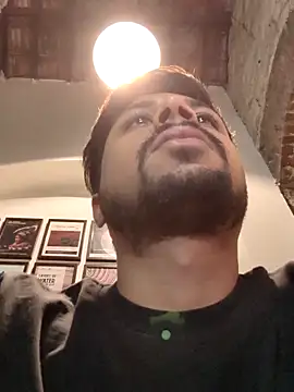  IRRESISTIBLE  online show from April 18, 2026, 10:50 am