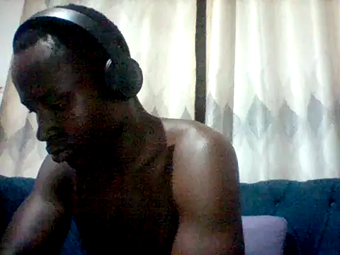 Snapshot of mclntz_bbc chatting on June 4, 2026, 6:23 pm mclntz bbc online show from June 4, 2026, 6:23 pm
