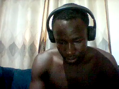 Snapshot of mclntz_bbc chatting on June 15, 2026, 1:33 pm mclntz bbc online show from June 15, 2026, 1:33 pm