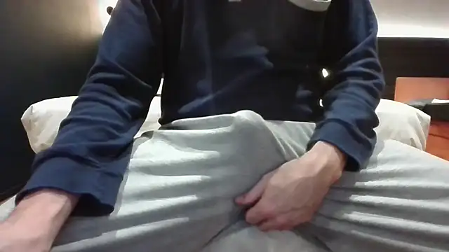 Snapshot of alessex24 chatting on January 15, 2026, 8:34 pm alessex24 online show from January 15, 2026, 8:34 pm