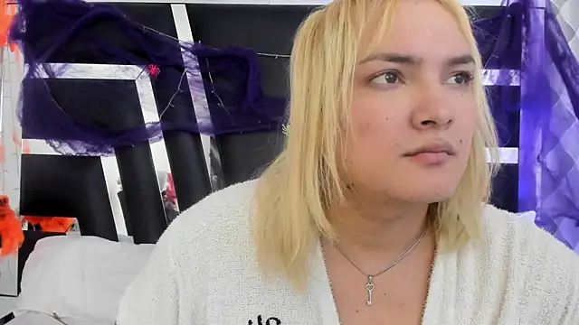 katya kozlov online show from November 5, 2025, 3:20 am