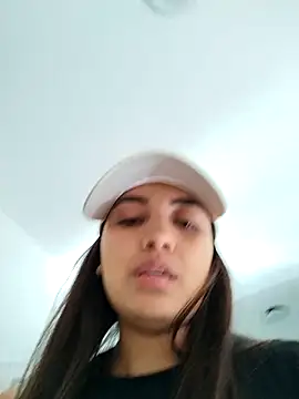 aisha es online show from February 26, 2026, 9:26 pm