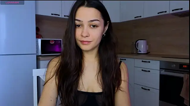 mo1ly online show from March 12, 2025, 9:44 am