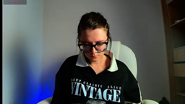 Arya starrk online show from February 26, 2025, 3:21 pm