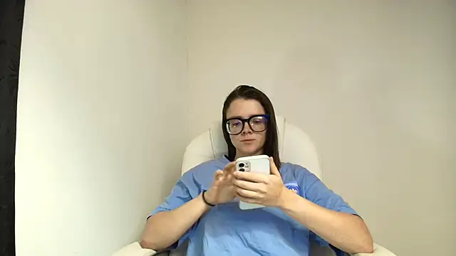 Arya starrk online show from February 17, 2025, 1:44 pm