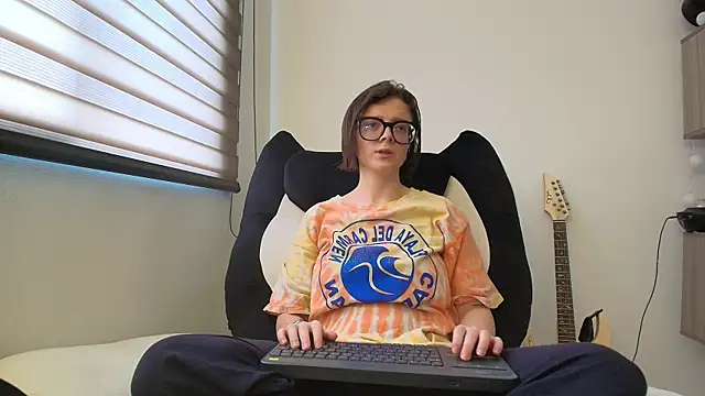 Snapshot of Arya_starrk chatting on January 8, 2026, 2:34 pm Arya starrk online show from January 8, 2026, 2:34 pm