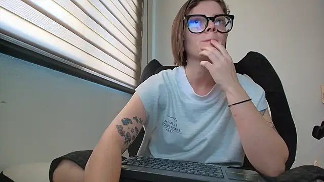 Snapshot of Arya_starrk chatting on January 13, 2026, 1:37 pm Arya starrk online show from January 13, 2026, 1:37 pm