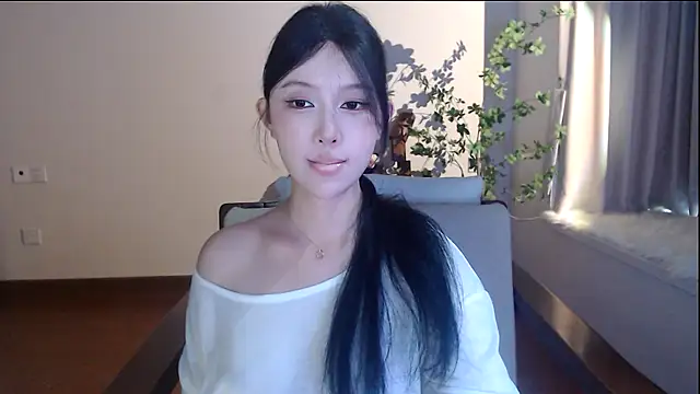 Snapshot of Meet_q chatting on June 8, 2026, 9:10 am Meet q online show from June 8, 2026, 9:10 am