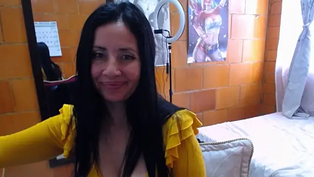 Snapshot of charlote_temple chatting on February 21, 2025, 4:48 pm charlote temple online show from February 21, 2025, 4:48 pm