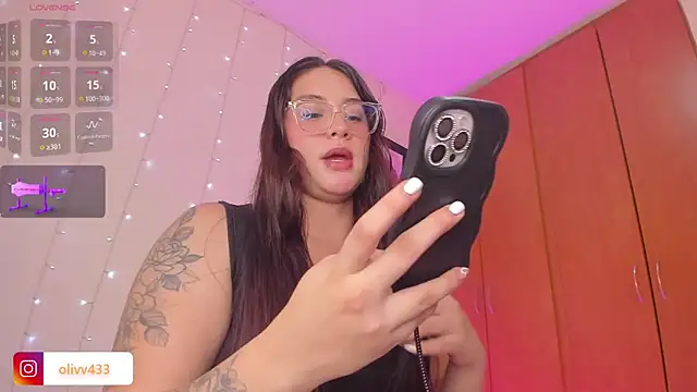 olivia  s online show from April 28, 2026, 3:11 am