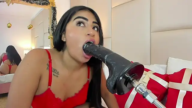 Snapshot of AntoniaRoss_ chatting on December 9, 2024, 11:03 pm AntoniaRoss online show from December 9, 2024, 11:03 pm