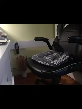 feathersify online show from January 12, 2026, 7:37 am