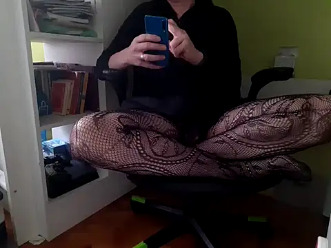 feathersify online show from April 21, 2026, 6:53 am