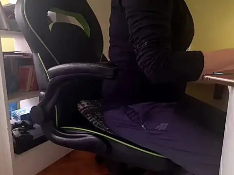 feathersify online show from April 24, 2026, 9:00 am