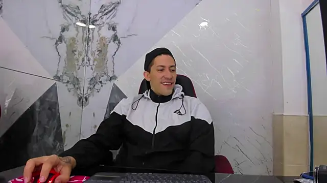 yeckodream online show from November 13, 2025, 6:17 am