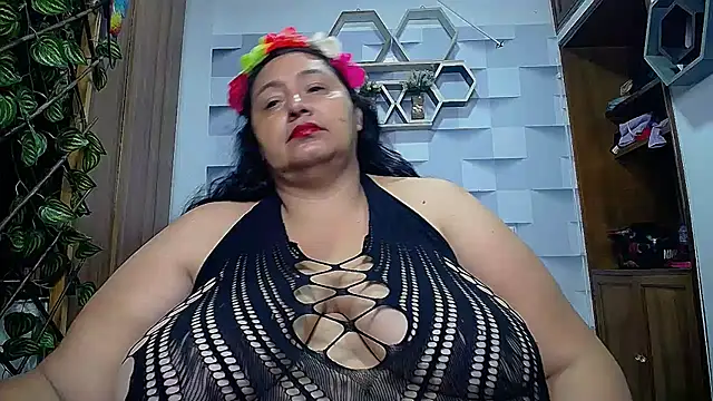 Snapshot of TistMature chatting on October 9, 2025, 1:11 pm TistMature online show from October 9, 2025, 1:11 pm
