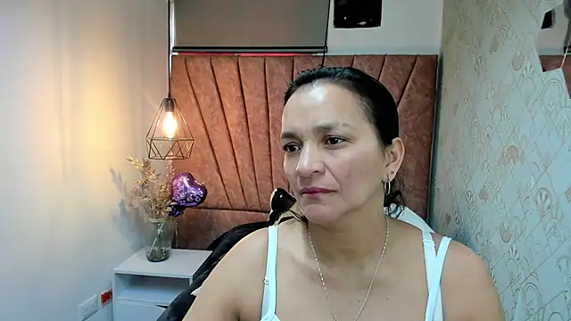 Snapshot of MarilynMiilf_ chatting on November 3, 2025, 7:28 pm MarilynMiilf online show from November 3, 2025, 7:28 pm