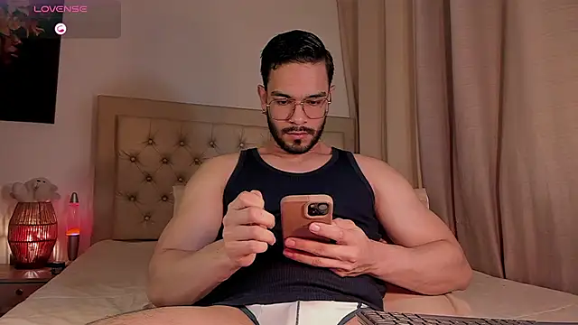 Snapshot of Josseph1_ chatting on October 14, 2025, 11:14 pm Josseph1 online show from October 14, 2025, 11:14 pm
