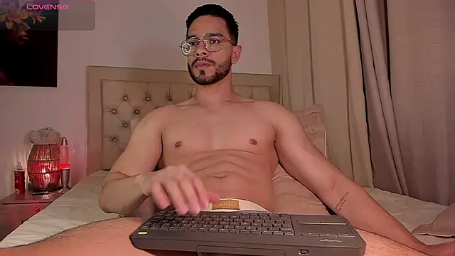 Snapshot of Josseph1_ chatting on October 10, 2025, 2:12 am Josseph1 online show from October 10, 2025, 2:12 am