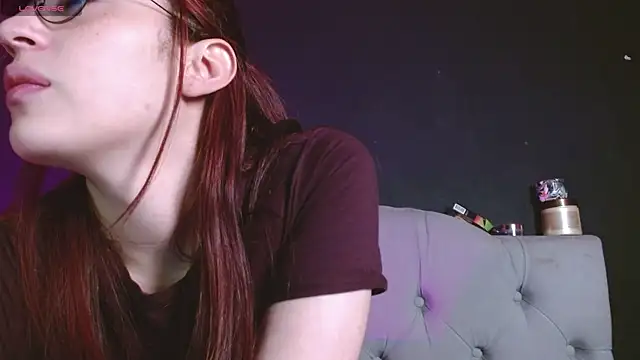 Red-moon1 online show from April 9, 2026, 5:20 am