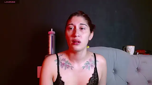 Red-moon1 online show from January 15, 2026, 5:33 am