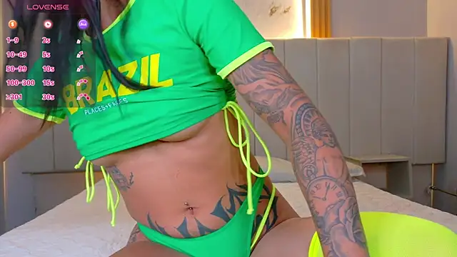 Megan browns1 online show from November 7, 2025, 1:04 pm