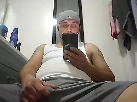 thickcocklatino online show from January 16, 2025, 1:03 pm