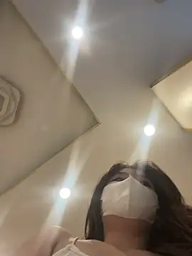 Onee-Chew online show from March 24, 2026, 2:11 am