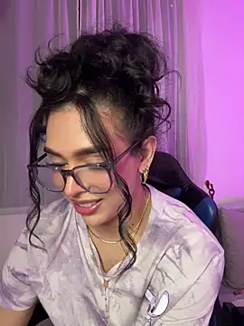 Samantha Bernardo online show from May 26, 2026, 3:15 am