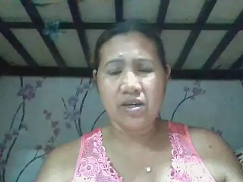 Snapshot of sweet_smile4u chatting on January 20, 2025, 8:52 am sweet smile4u online show from January 20, 2025, 8:52 am