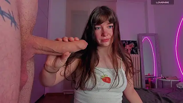 Snapshot of alicekaneky chatting on September 15, 2025, 11:16 pm alicekaneky online show from September 15, 2025, 11:16 pm