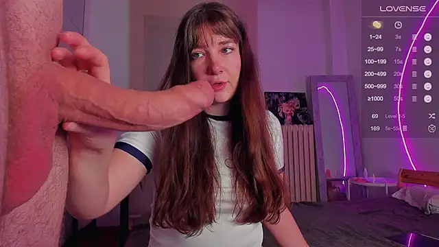 Snapshot of alicekaneky chatting on October 18, 2025, 12:01 am alicekaneky online show from October 18, 2025, 12:01 am