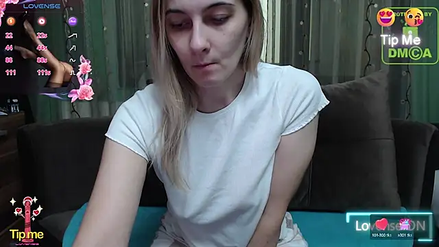 Snapshot of lovingfeetheels chatting on February 28, 2025, 9:15 am lovingfeetheels online show from February 28, 2025, 9:15 am