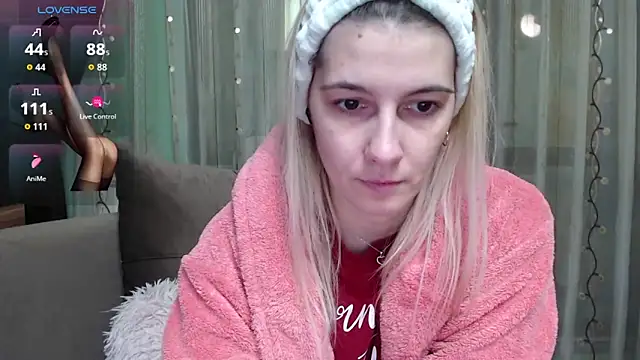 Snapshot of lovingfeetheels chatting on September 26, 2025, 5:58 am lovingfeetheels online show from September 26, 2025, 5:58 am