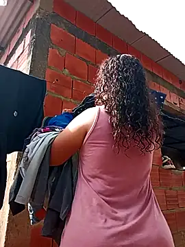 Snapshot of ValeriaSantos- chatting on October 5, 2025, 1:35 pm ValeriaSantos- online show from October 5, 2025, 1:35 pm