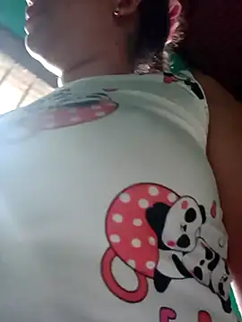 Snapshot of ValeriaSantos- chatting on October 19, 2025, 12:41 pm ValeriaSantos- online show from October 19, 2025, 12:41 pm