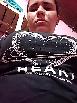 Snapshot of ValeriaSantos- chatting on October 21, 2025, 5:34 pm ValeriaSantos- online show from October 21, 2025, 5:34 pm