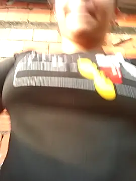 Snapshot of ValeriaSantos- chatting on February 11, 2025, 12:15 pm ValeriaSantos- online show from February 11, 2025, 12:15 pm