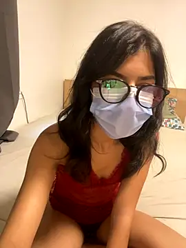 morrocoXcute online show from September 10, 2025, 5:34 pm