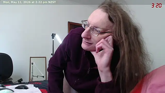 CDAdalyn online show from May 11, 2026, 2:24 am