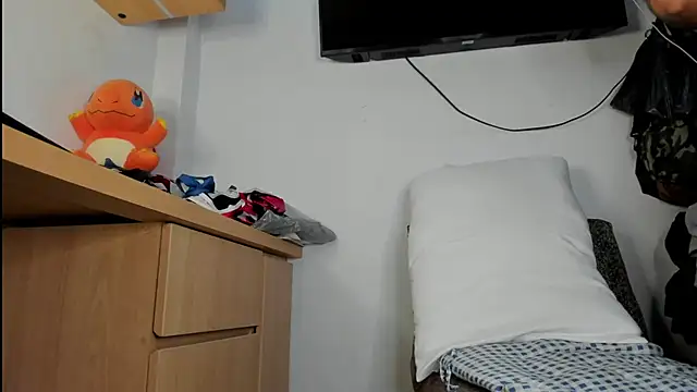 MikeMiller2 online show from April 19, 2026, 11:33 am