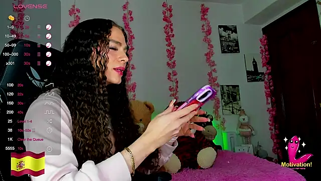 Snapshot of gabrielatafur_ chatting on January 14, 2025, 8:41 am gabrielatafur  online show from January 14, 2025, 8:41 am