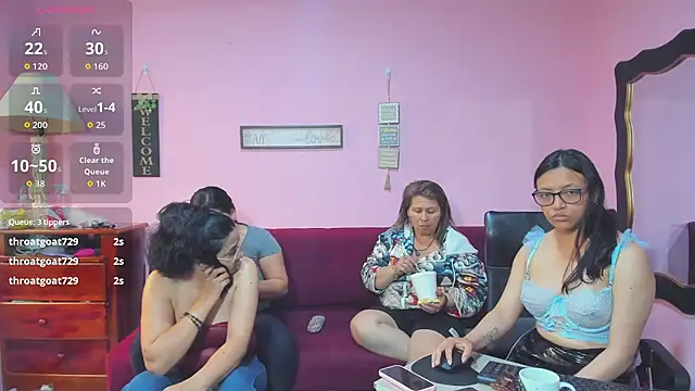 Snapshot of lesbiancuple chatting on November 20, 2025, 4:07 pm lesbiancuple online show from November 20, 2025, 4:07 pm