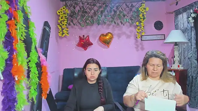 lesbiancuple online show from February 25, 2026, 11:54 am