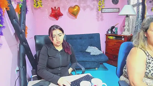 lesbiancuple online show from February 28, 2026, 11:54 am