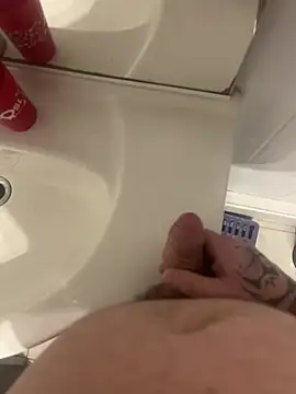 Snapshot of RenaudS-02 chatting on January 26, 2025, 12:37 am RenaudS-02 online show from January 26, 2025, 12:37 am