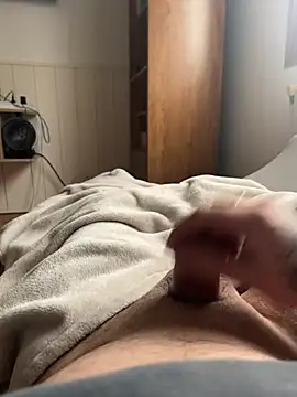 Snapshot of RenaudS-02 chatting on February 7, 2025, 1:53 pm RenaudS-02 online show from February 7, 2025, 1:53 pm