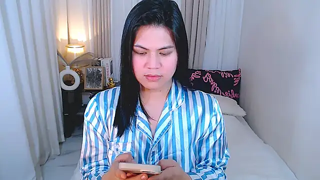 Snapshot of Mimi_Cums chatting on October 28, 2025, 4:28 pm Mimi Cums online show from October 28, 2025, 4:28 pm