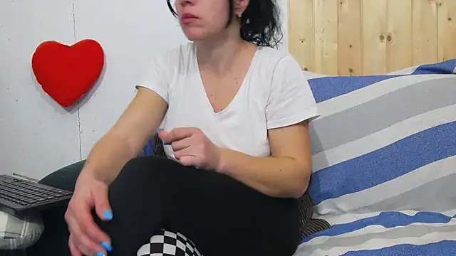 SquirtyMellissaLabia online show from February 21, 2026, 5:15 pm