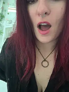 Snapshot of LunaMoongirl chatting on September 14, 2025, 5:24 pm LunaMoongirl online show from September 14, 2025, 5:24 pm